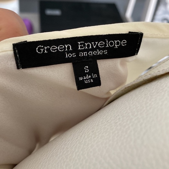 GREEN Envelope - Gray Top - Picture 2 of 3